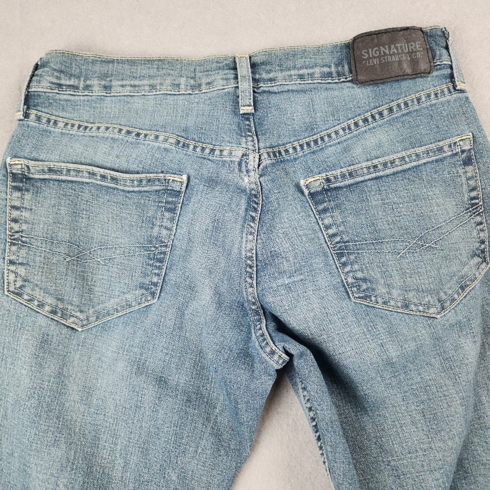 Men’s Levi’s Signature S61 Relaxed Fit Jeans - 30x29.5 Light Fade - Picture 4 of 12